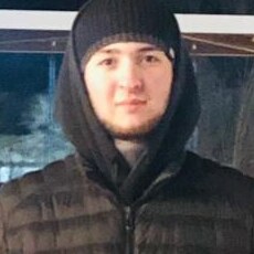 Роман, 20, Емва