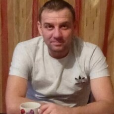 Валентин, 43, Любим