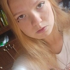 Лиза, 19, Донецк (ДНР)