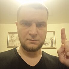 Эдик, 41, Гатчина