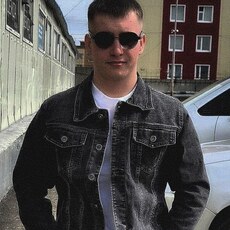Владислав, 22, Инта