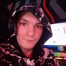 Михаил, 19, Олонец