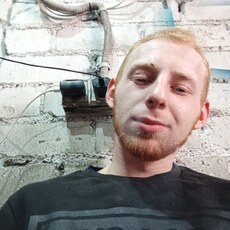 Артём, 21, Мензелинск