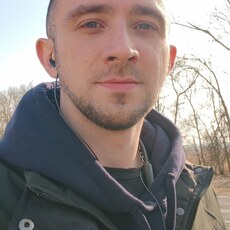Лёша, 27, Томари