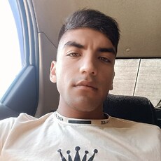 Веня, 24, Калачинск