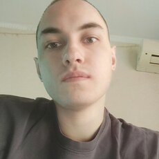 Владимир, 25, Суворов