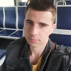 Артемий, 27, Санкт-Петербург