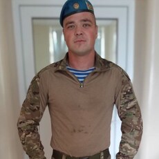 Лев, 26, Муравленко