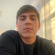 Харитон, 19, Боровичи