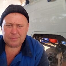 Валентин, 48, Артём