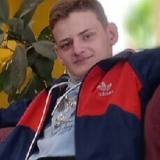 Платон, 21, Томмот