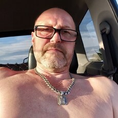 Данила, 27, Задонск
