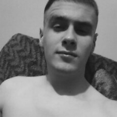 Михаил, 28, Карачев
