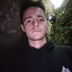 Ростислав, 27, Горбатов