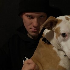 Адриан, 27, Макеевка