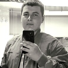 Арсений, 21, Знаменск