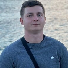 Вениамин, 26, Молодогвардейск