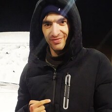 Максим, 27, Мензелинск