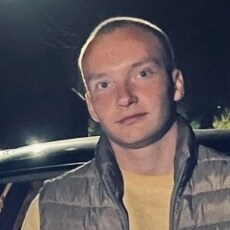 Трофим, 21, Первоуральск