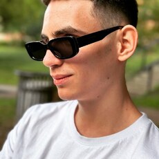 Альберт, 20, Суворов