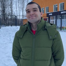 Александр, 25, Лутугино