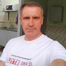 Юра, 49, Белоусово