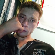 Адриан, 28, Санкт-Петербург