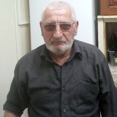 Максим, 64, Белый