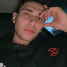 Юра, 24, Тихвин