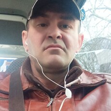 Игорь, 42, Холм