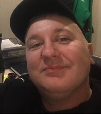 Олег, 43, Любим