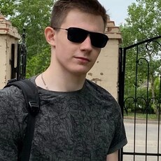 Лев, 22, Хотьково