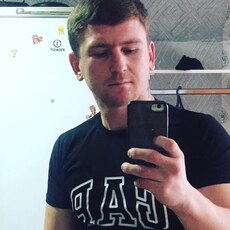 Лёня, 27, Зеленогорск