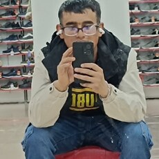 Виталий, 24, Пласт