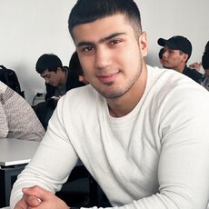 Гоша, 27, Тырныауз