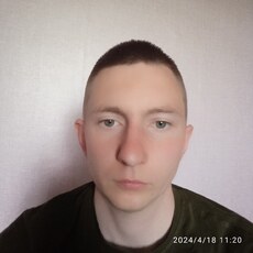 Анатолий, 30, Надым