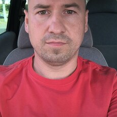 Толя, 41, Омск