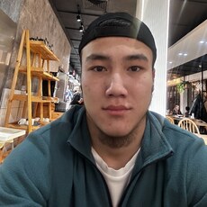 Аркадий, 23, Ойсхара