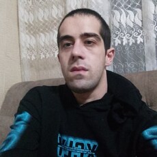Лев, 24, Бобров