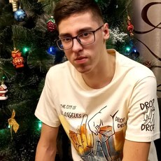 Остап, 20, Чудово