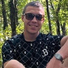 Адриан, 26, Дзержинск (ДНР)