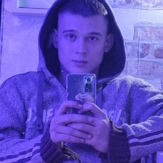 Матвей, 20, Анива