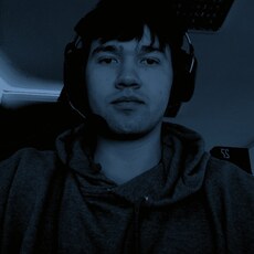 Аркадий, 21, Уфа