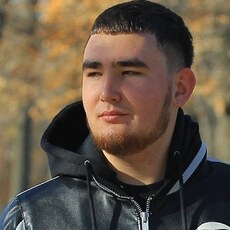 Артёмий, 25, Новогродовка