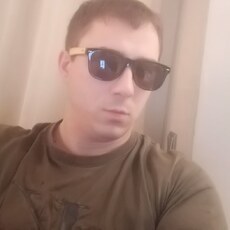 Толя, 28, Керчь