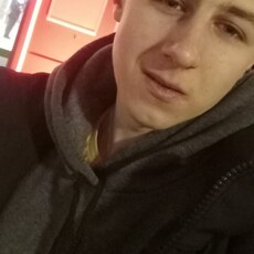 Миша, 22, Красногорск