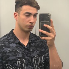Олег, 26, Отрадное
