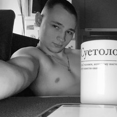 Вадик, 26, Мантурово