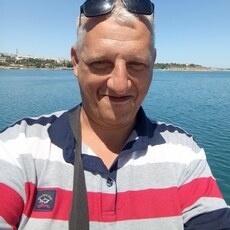 Адриан, 43, Морозовск