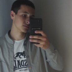 Станислав, 19, Чудово